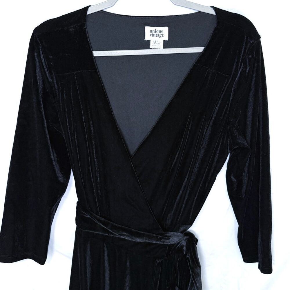 Unique Vintage 1940s Style Kelsie Black Velvet Wrap Dress Size Large - Picture 6 of 7